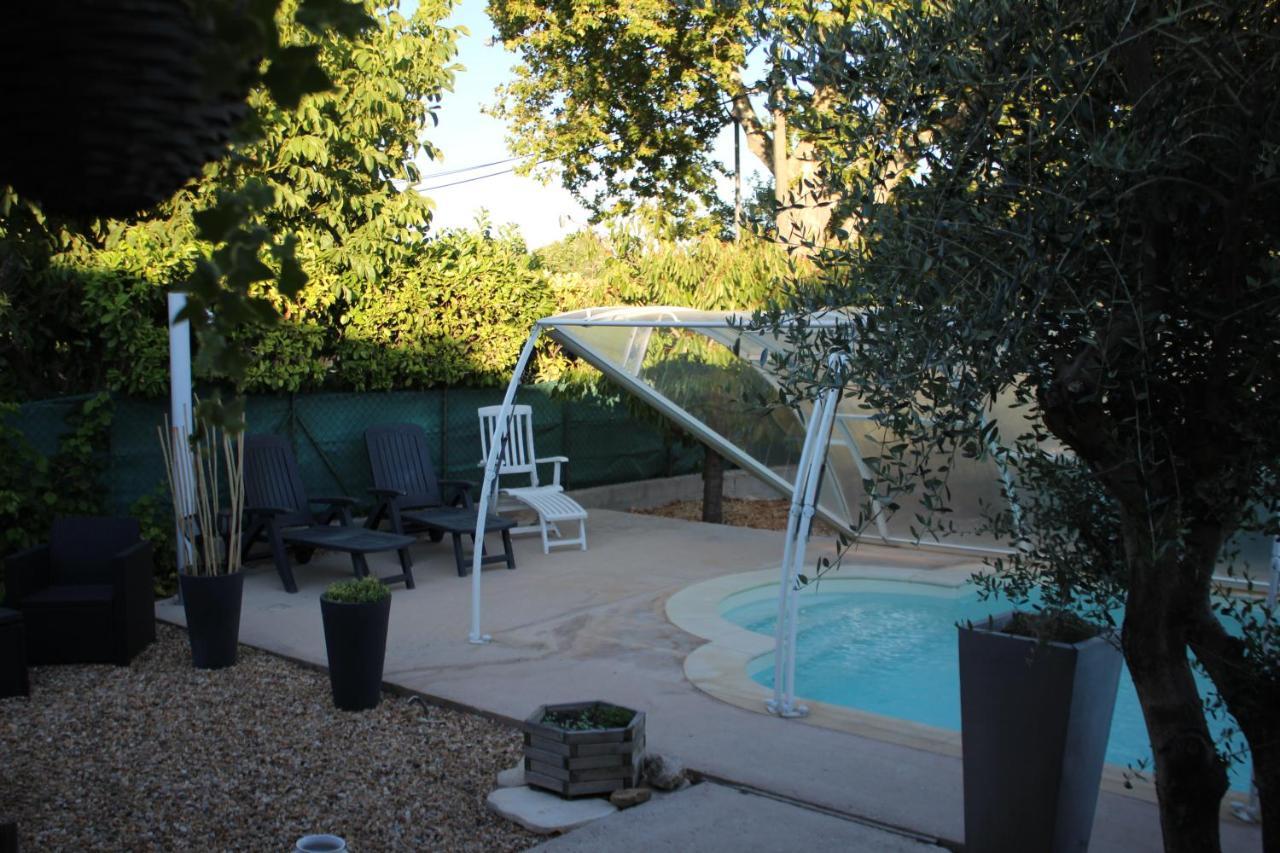 Philippe & Marie, A Louer Petite Chambre Chez L'Habitant Avec Terrasse Dans Villa, Au Pied Du Luberon Кюкюрон Екстериор снимка