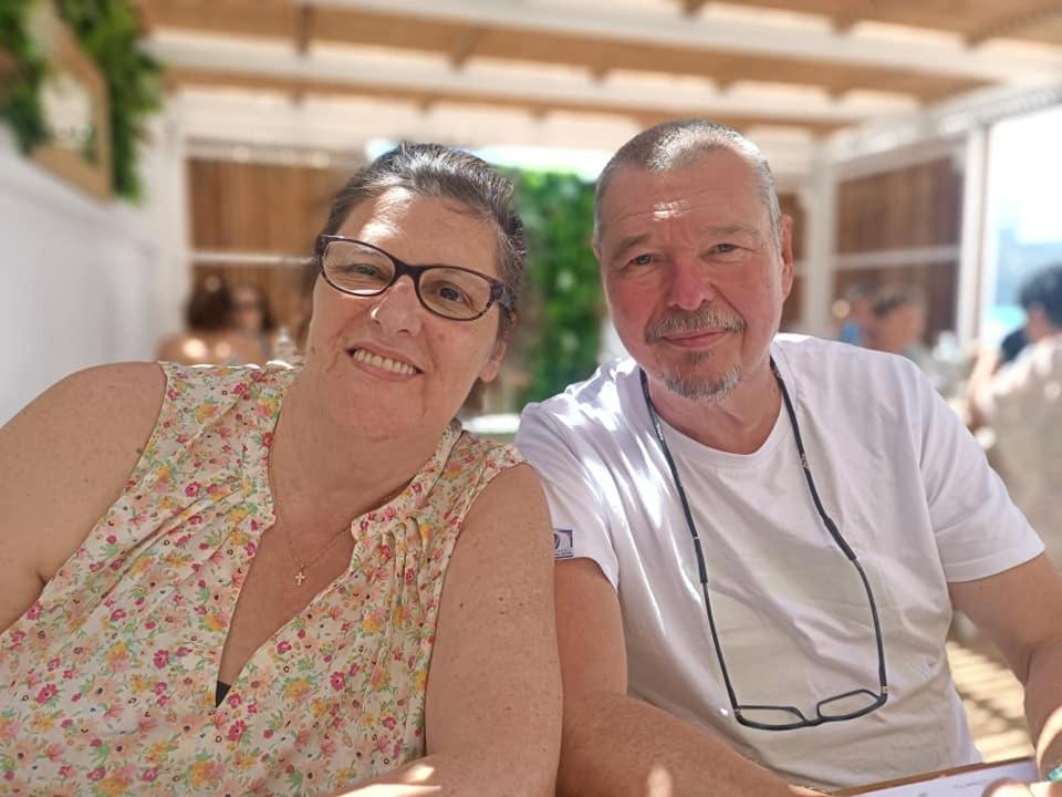 Philippe & Marie, A Louer Petite Chambre Chez L'Habitant Avec Terrasse Dans Villa, Au Pied Du Luberon Кюкюрон Екстериор снимка